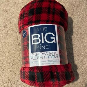 Red and Black Plaid Plush Throw